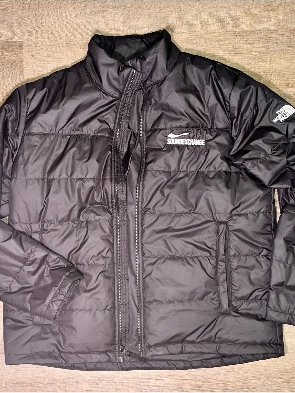 North Face everyday men’s insulated jacket size XL black fall hiking outdoor